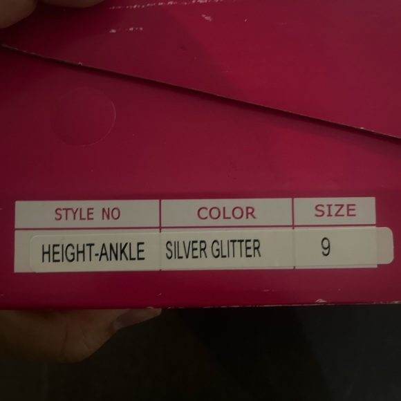 Dream pairs women’s sparkling silver platforms - Picture 2 of 12